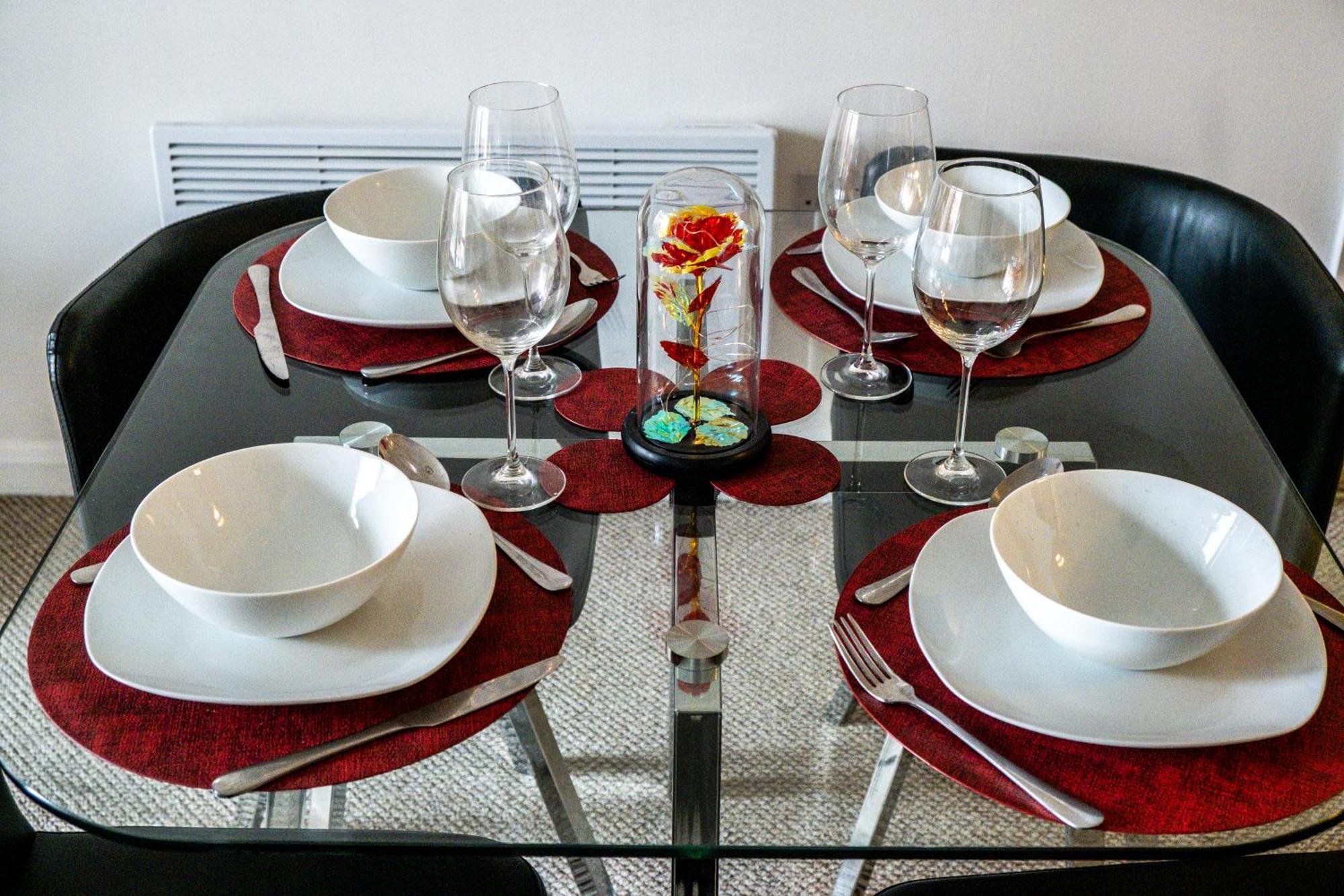 Central Suite Near Mailbox, King Bed, Ping Pong, Netflix, Sleeps 4 Birmingham Exterior foto