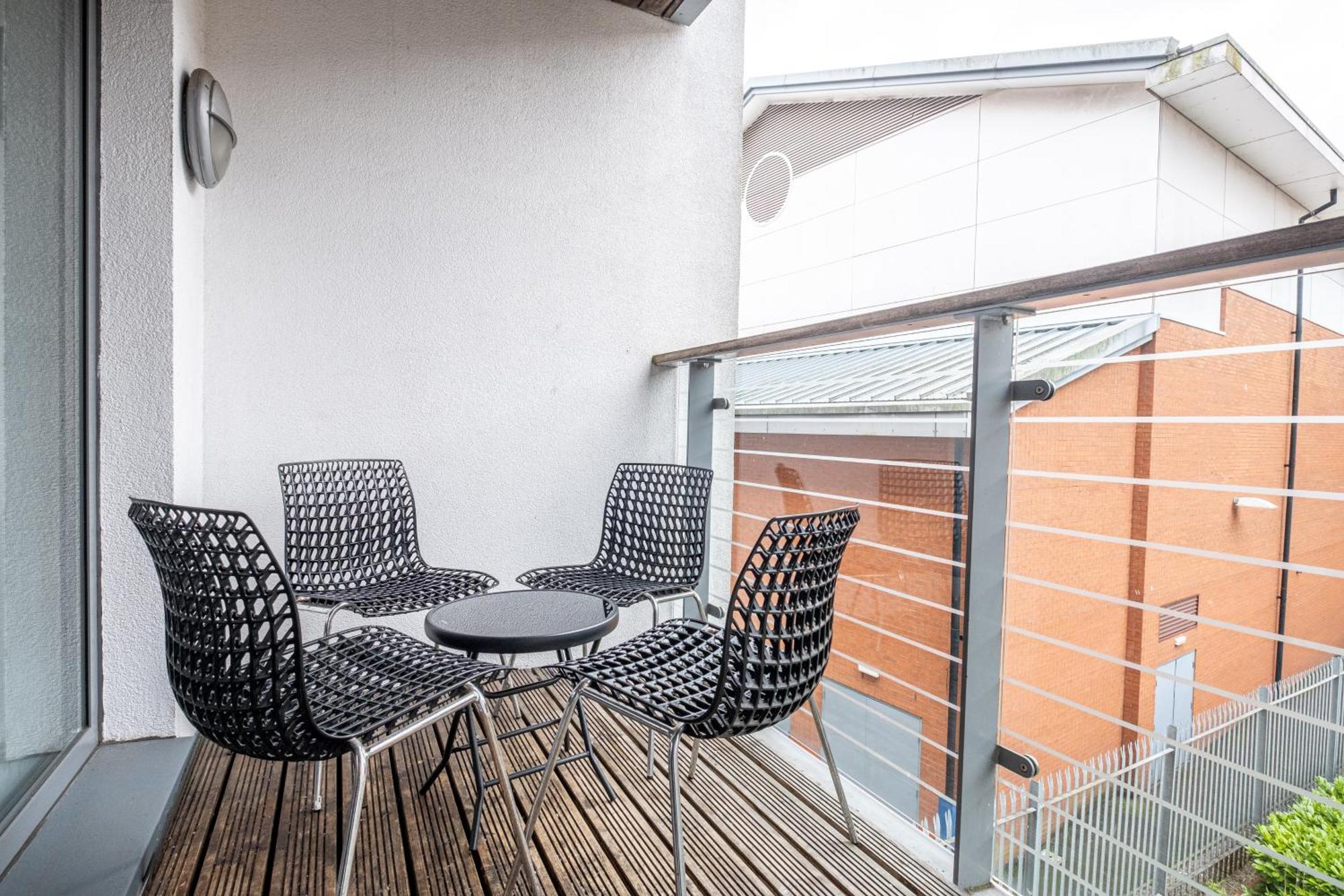 Central Suite Near Mailbox, King Bed, Ping Pong, Netflix, Sleeps 4 Birmingham Exterior foto
